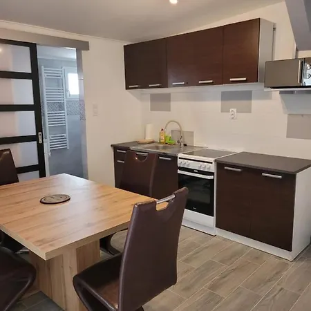 Apartment Luca Tetoteri Apartman Papa