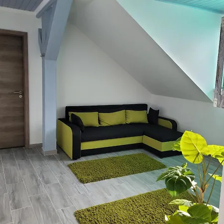 Apartment Luca Tetoteri Apartman